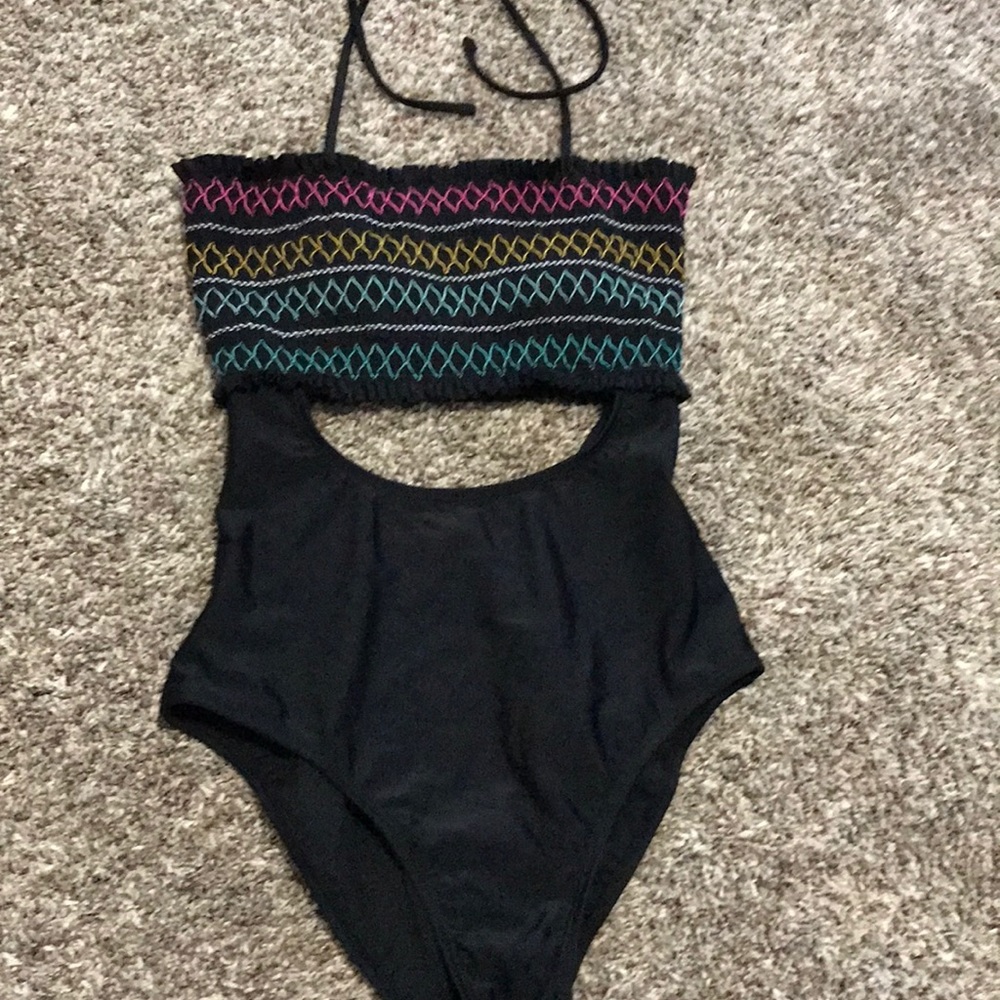 NWOT Black Cut Out Bandeau Bathing Swimsuit